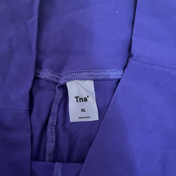 TNA Leggings - Picture 4 of 5